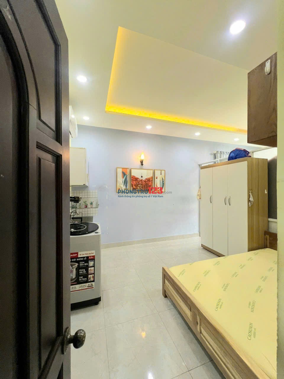 CHO THUÊ CĂN HỘ - 2PN CỬA SỔ LỚN, MÁY GIẶT RIÊNG, NGAY KHU ẨM THỰC PHAN XÍCH LONG