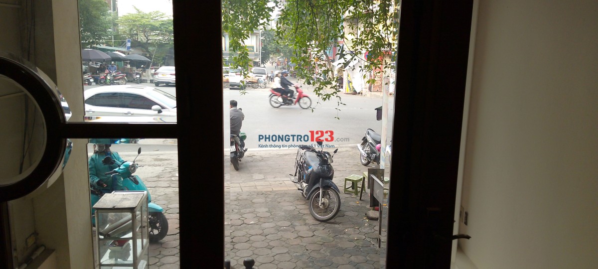 Chính chủ cho thuê mặt bằng 30m² tầng 1 mặt đường Hoàng Hoa Thám