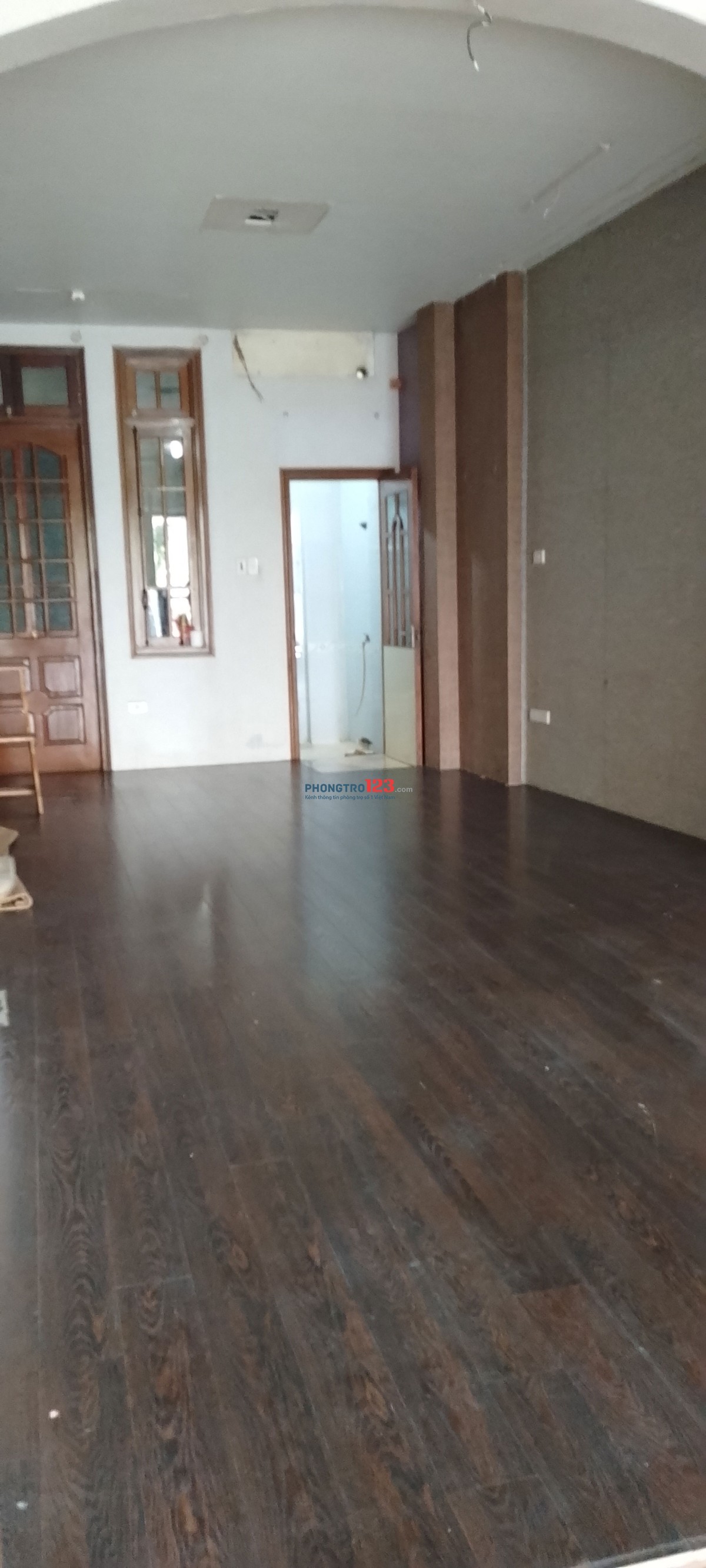 Chính chủ cho thuê mặt bằng 30m² tầng 1 mặt đường Hoàng Hoa Thám