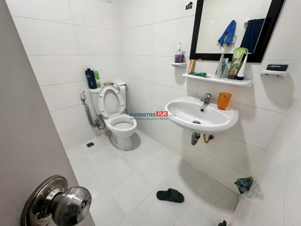 Chung cư Nam Kỳ Khởi Nghĩa, Q3, 97m2, Thang Bộ, 2PN, 11tr/tháng.