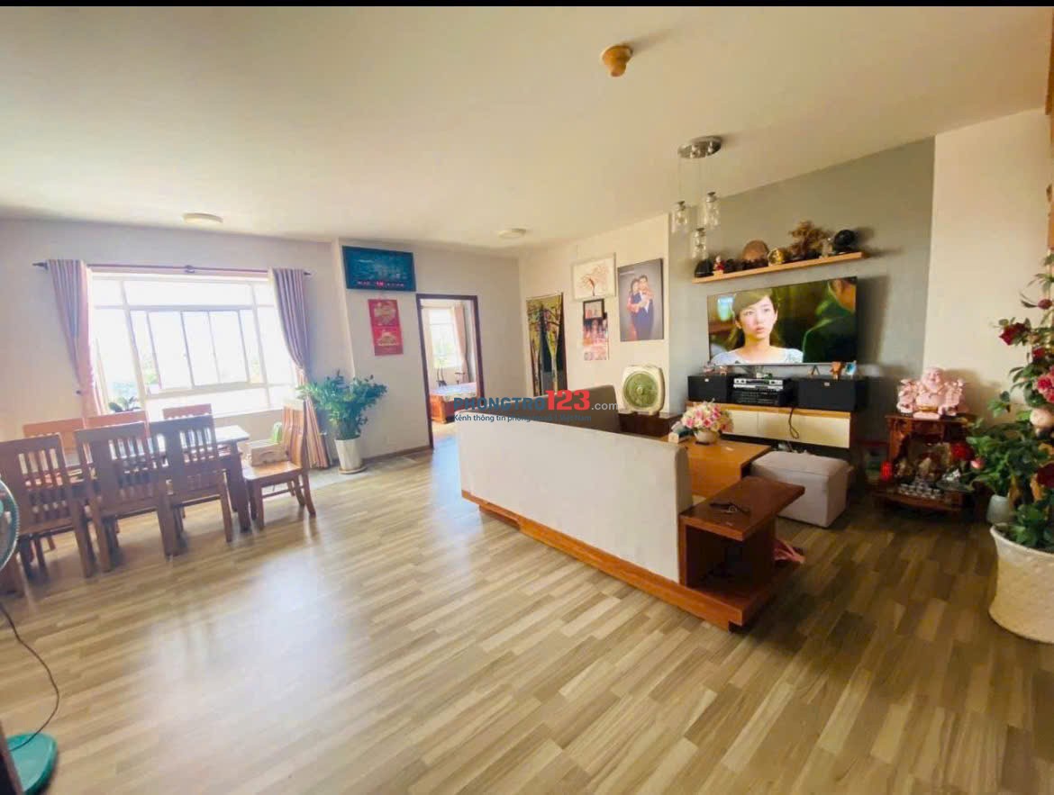 Chung cư Nam Kỳ Khởi Nghĩa, Q3, 97m2, Thang Bộ, 2PN, 11tr/tháng.