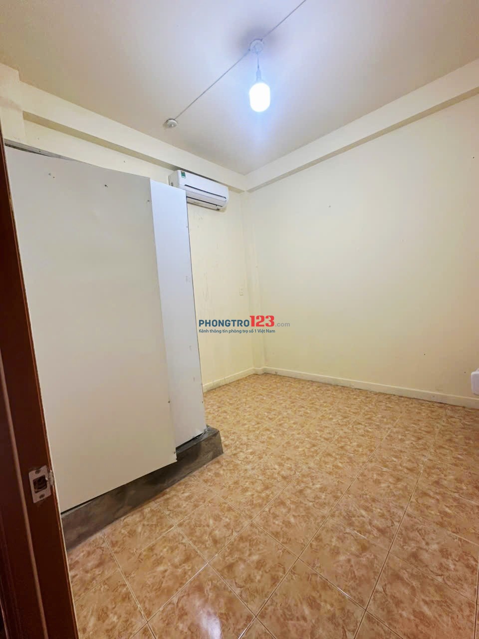 Cho Thuê Phòng Q10.rộng rãi thoải mái.cửa sổ ban công.tolet riêng.2tr9 3tr5