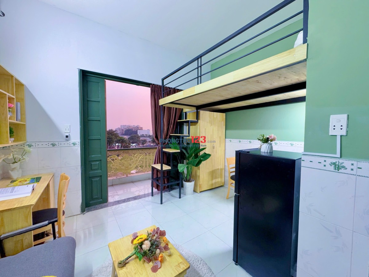 Duplex Ban công Full Nt siu thoáng ngay cv Lê Thị Riêng - Quận 10