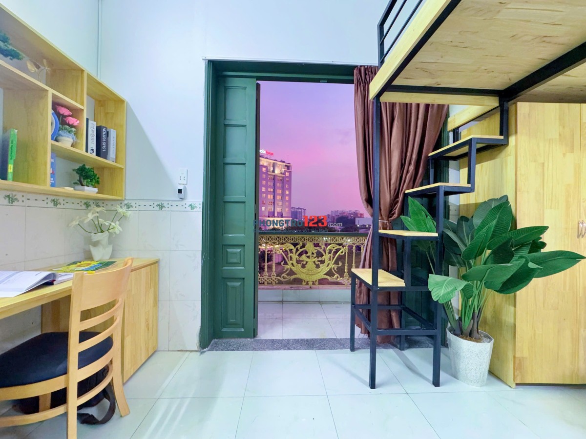 Duplex Ban công Full Nt siu thoáng ngay cv Lê Thị Riêng - Quận 10