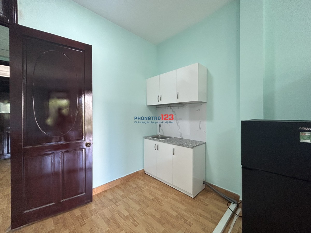 CĂN HỘ DỊCH VỤ Ban công, full NT, gần Ngã Tư 4 xã, Lũy Bán Bích, Hòa Bình TÂN PHÚ