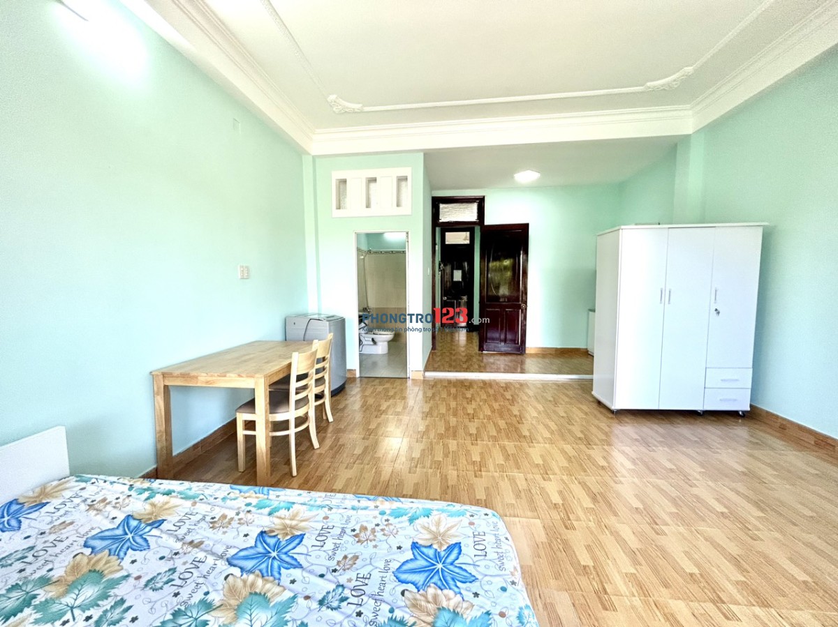 CĂN HỘ DỊCH VỤ Ban công, full NT, gần Ngã Tư 4 xã, Lũy Bán Bích, Hòa Bình TÂN PHÚ