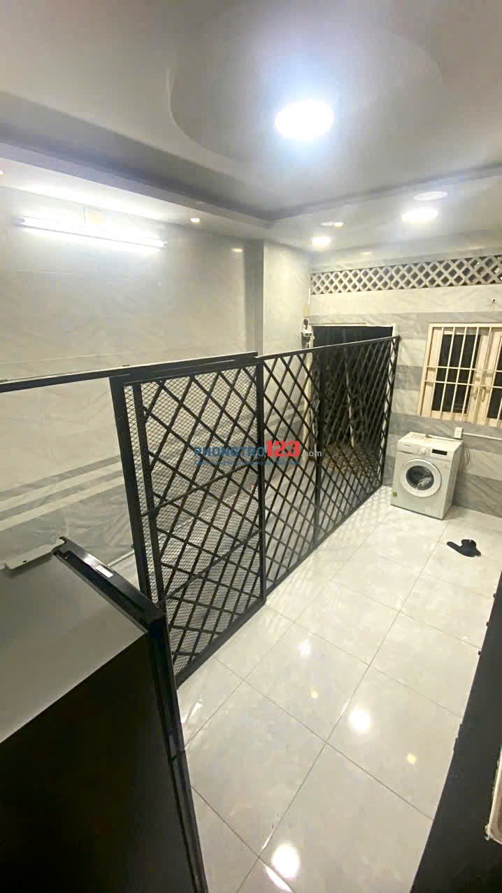 Siêu hot! 1.55tr/tháng Giường KTX full nội thất, bếp, máy lạnh, tủ lạnh, máy giặt, nước nóng lạnh