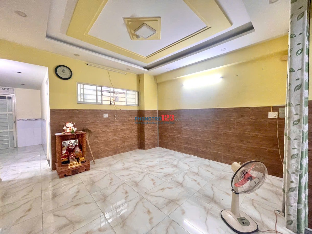 CHO THUÊ MẶT BẰNG KINH DOANH RỘNG 150M² – GẦN SÂN BAY – CÓ SÂN ĐỂ Ô TÔ