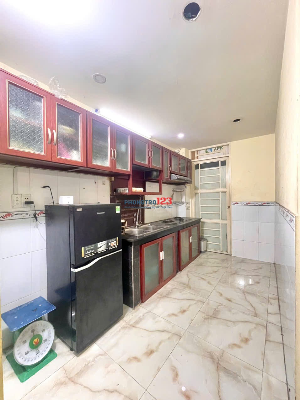 CHO THUÊ MẶT BẰNG KINH DOANH RỘNG 150M² – GẦN SÂN BAY – CÓ SÂN ĐỂ Ô TÔ