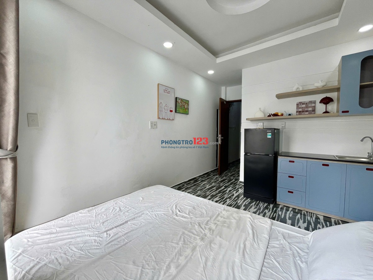 Cho thuê căn hộ dịch vụ tại trung tâm quận 1.