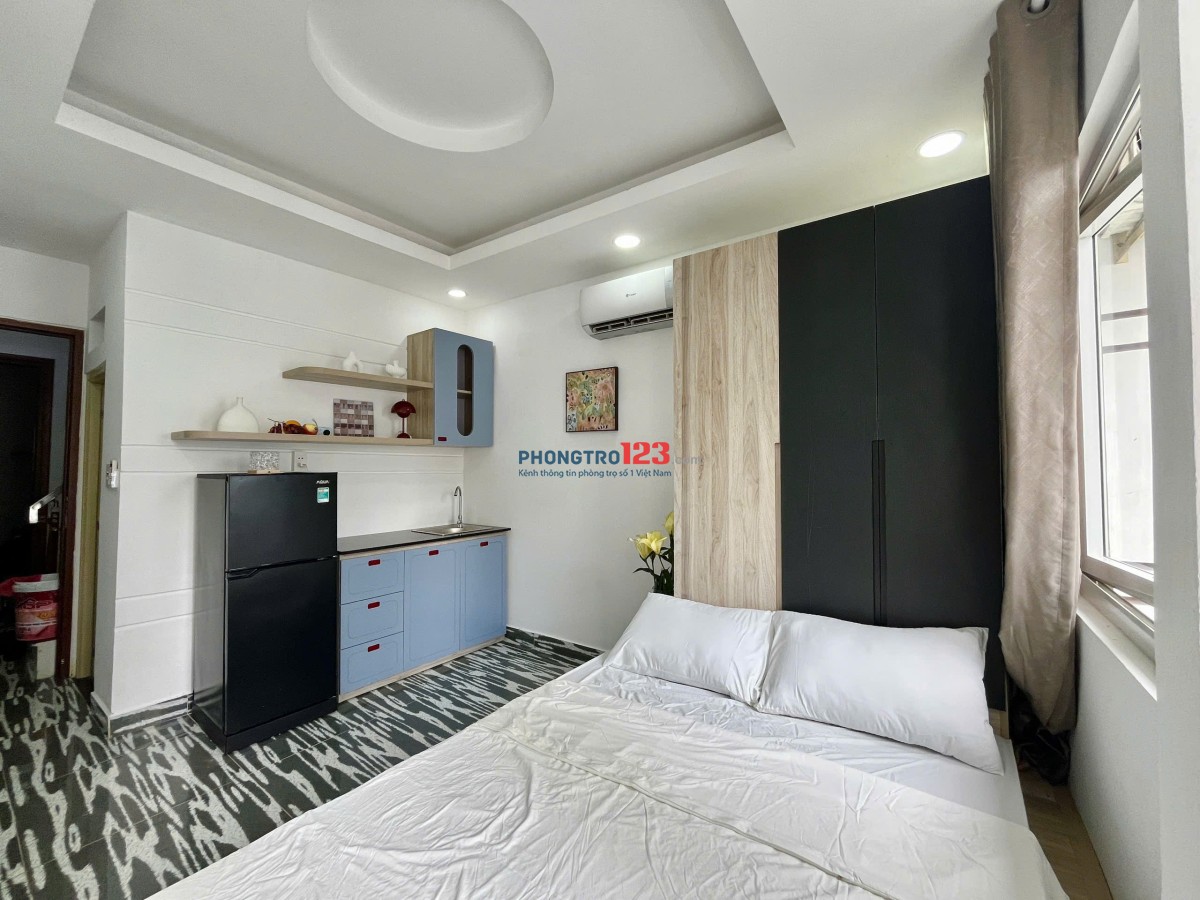 Cho thuê căn hộ dịch vụ tại trung tâm quận 1.