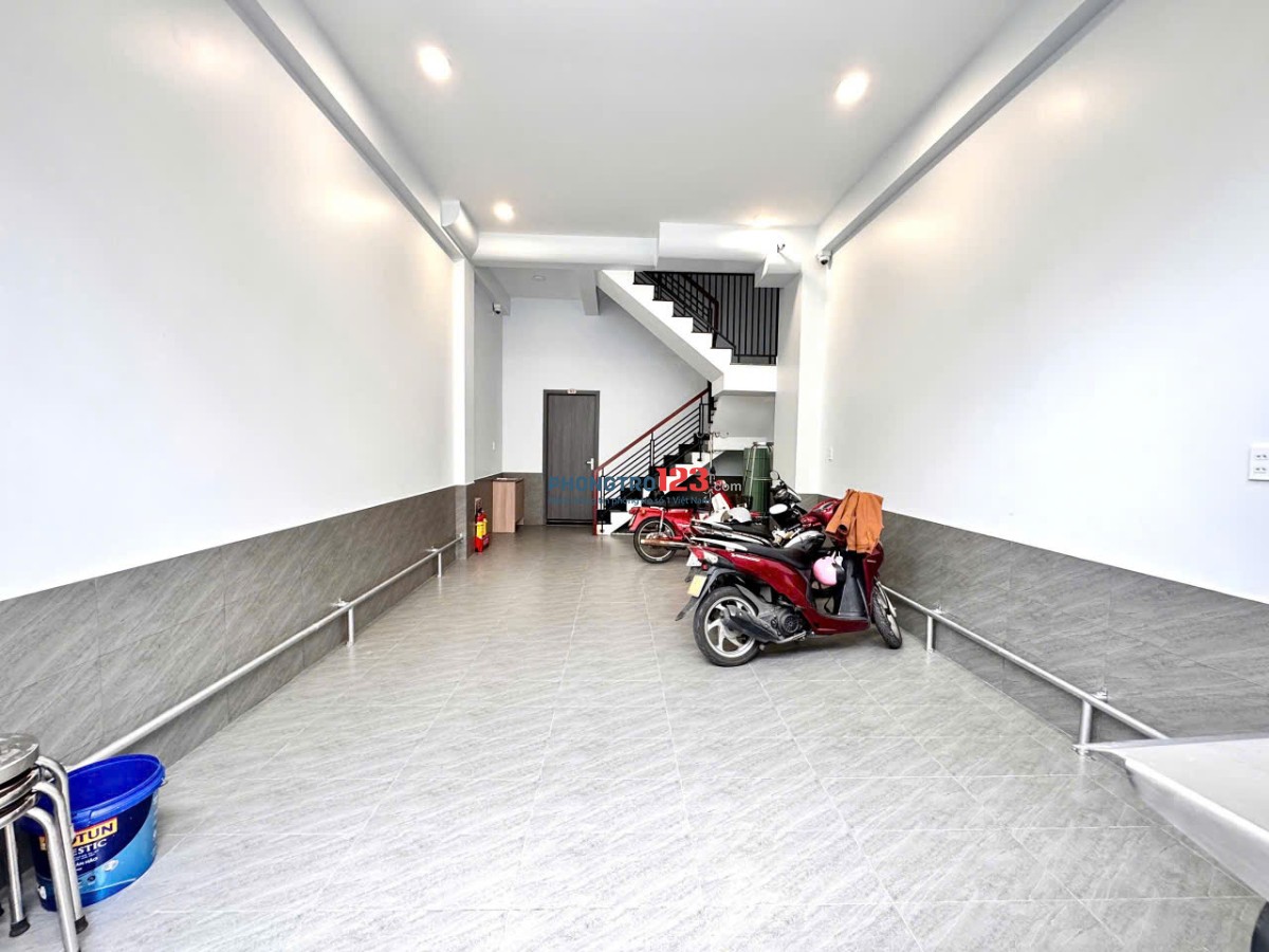 Phòng mới xây - Cho thuê phòng trọ CHDV - Gần GIGAMALL VẠN PHÚC QL13