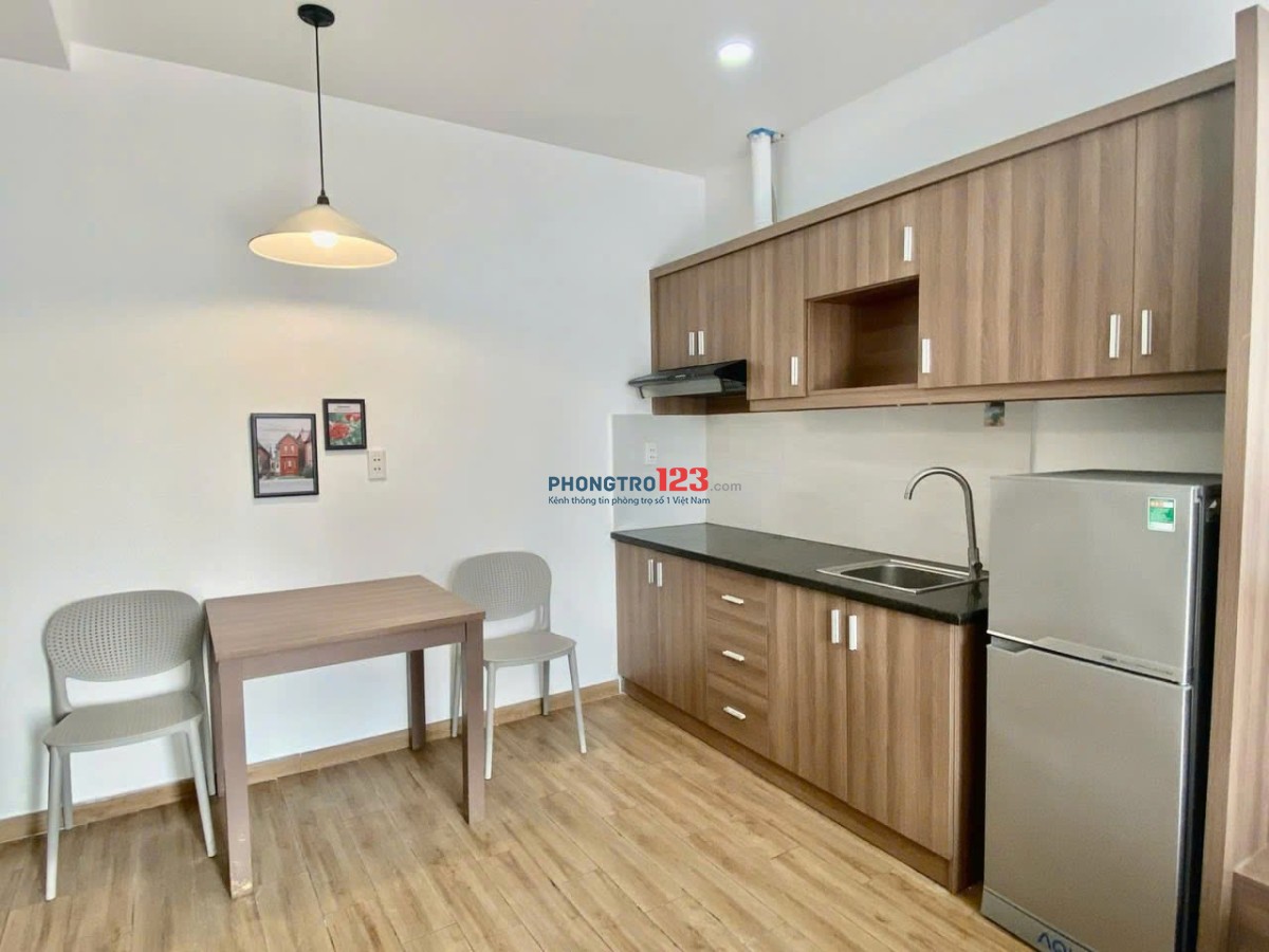 Cho thuê phòng 30m2 ở Đặng Thùy Trâm Q. Bình Thạnh gần ĐH Văn Lang full nội thất