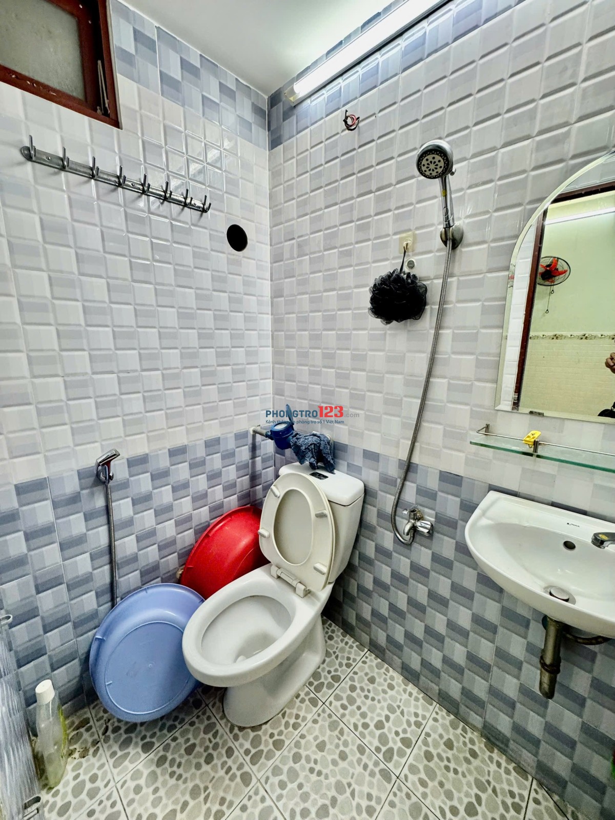 Lê Quốc Hưng Quận 4- Cần pass phòng cho chủ nhà