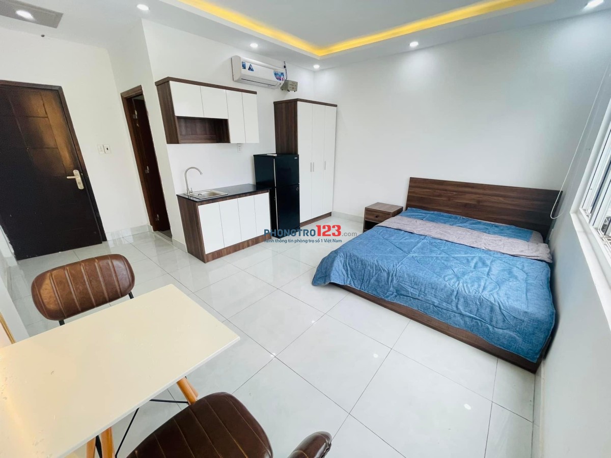 Phòng Thoáng Mát, Mới Xây Ngay Phạm Văn Bạch