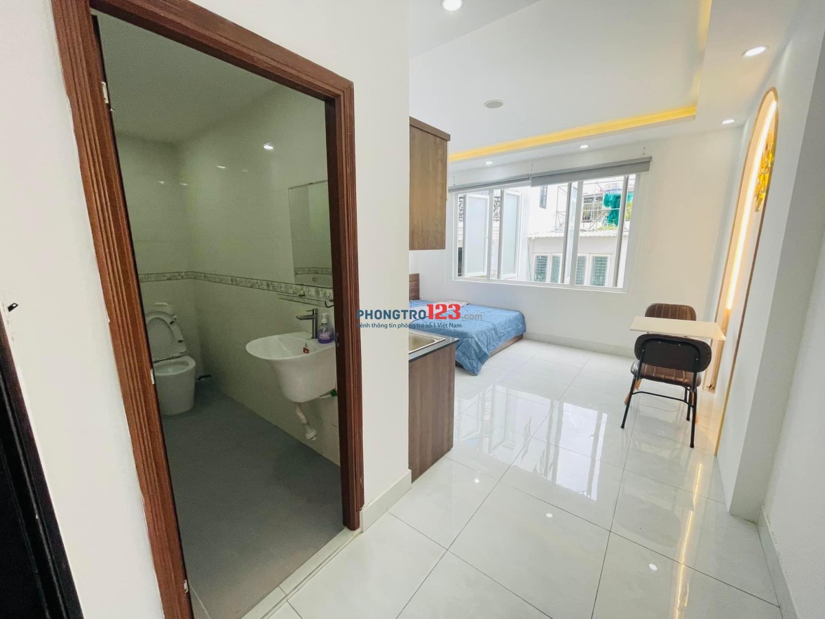 Phòng Thoáng Mát, Mới Xây Ngay Phạm Văn Bạch