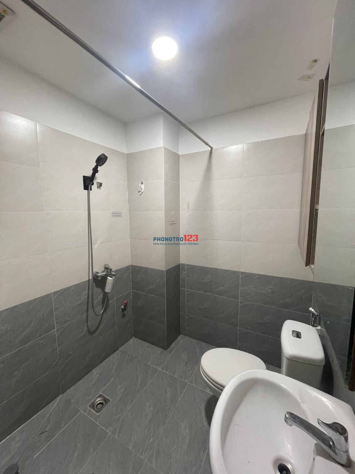 Cho thuê phòng quận 1, gần chợ bến thành