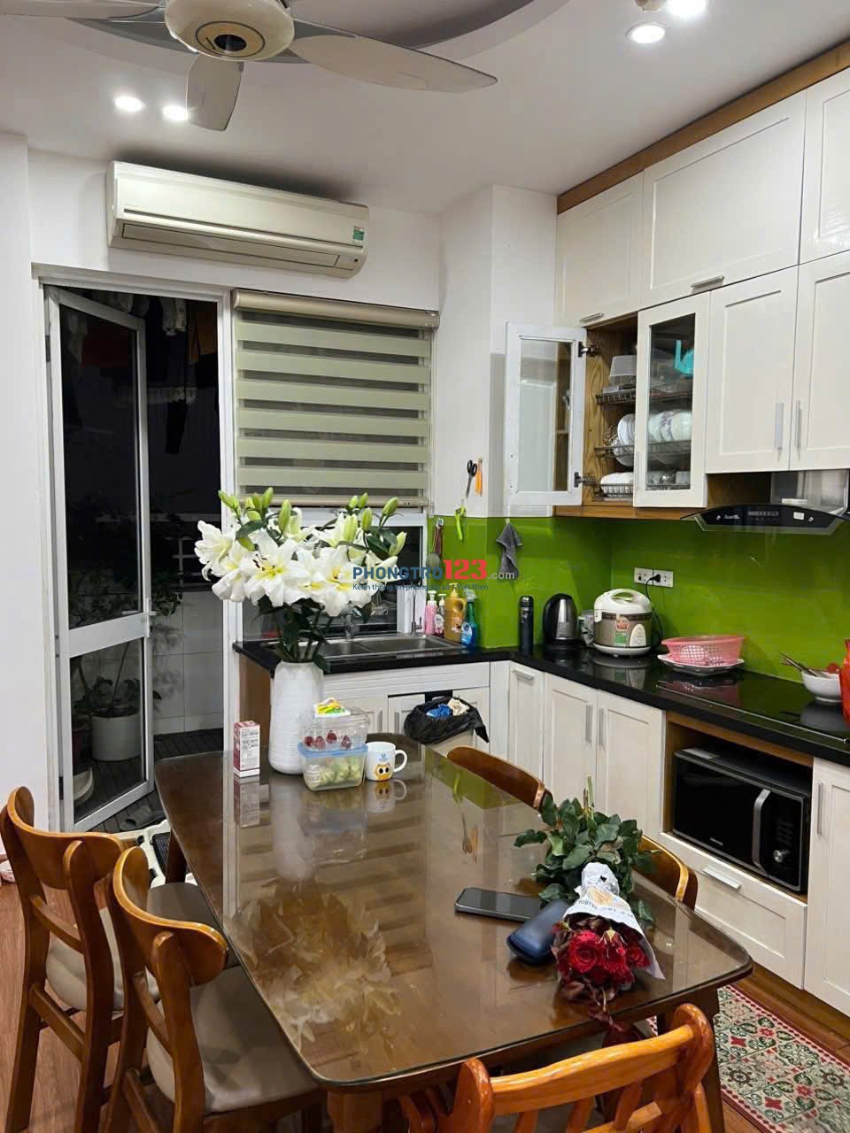 Căn 3p, 110m2 C/c Harmona,Trương Công Định, TB giá 15.5tr/th, Nội thất.