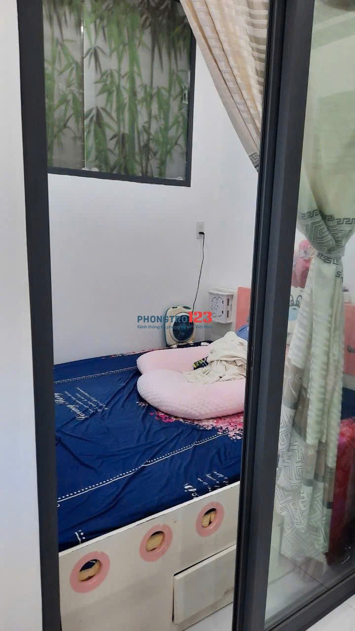 Căn hộ Nam Kỳ Khởi Nghĩa, 97m2, 2 Phòng ngủ, 1 Tolet, 11tr/th. Thang Bộ.