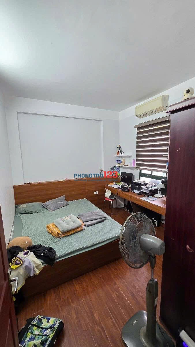 C/c Phó Cơ Điều, Căn Góc, Q11, 130m2, 3PN, 2WC, Nội thất, 10tr/tháng.