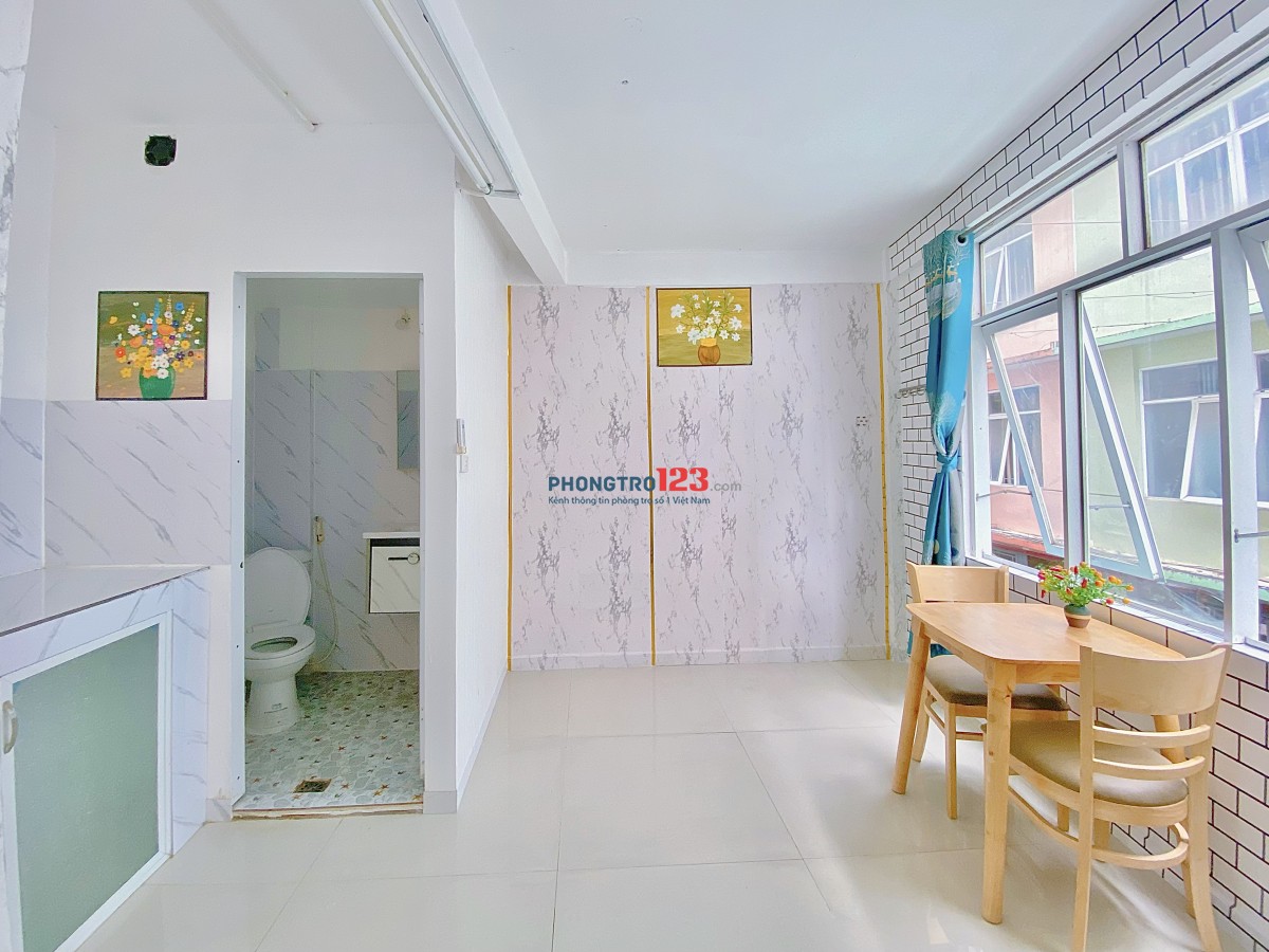 CHÍNH CHỦ CHO THUÊ PHÒNG BAN CÔNG + CỬA SỔ