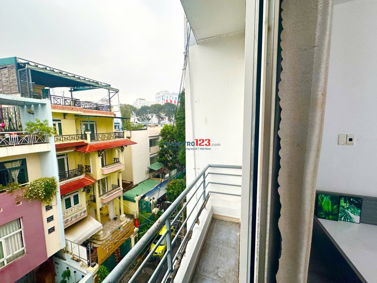 CHO THUÊ PHÒNG BAN CÔNG 22m2 , Full Nội THẤT - NGAY ĐƯỜNG BA THÁNG HAI Q10 - GẦN TOÀ NHÀ VIETTEL