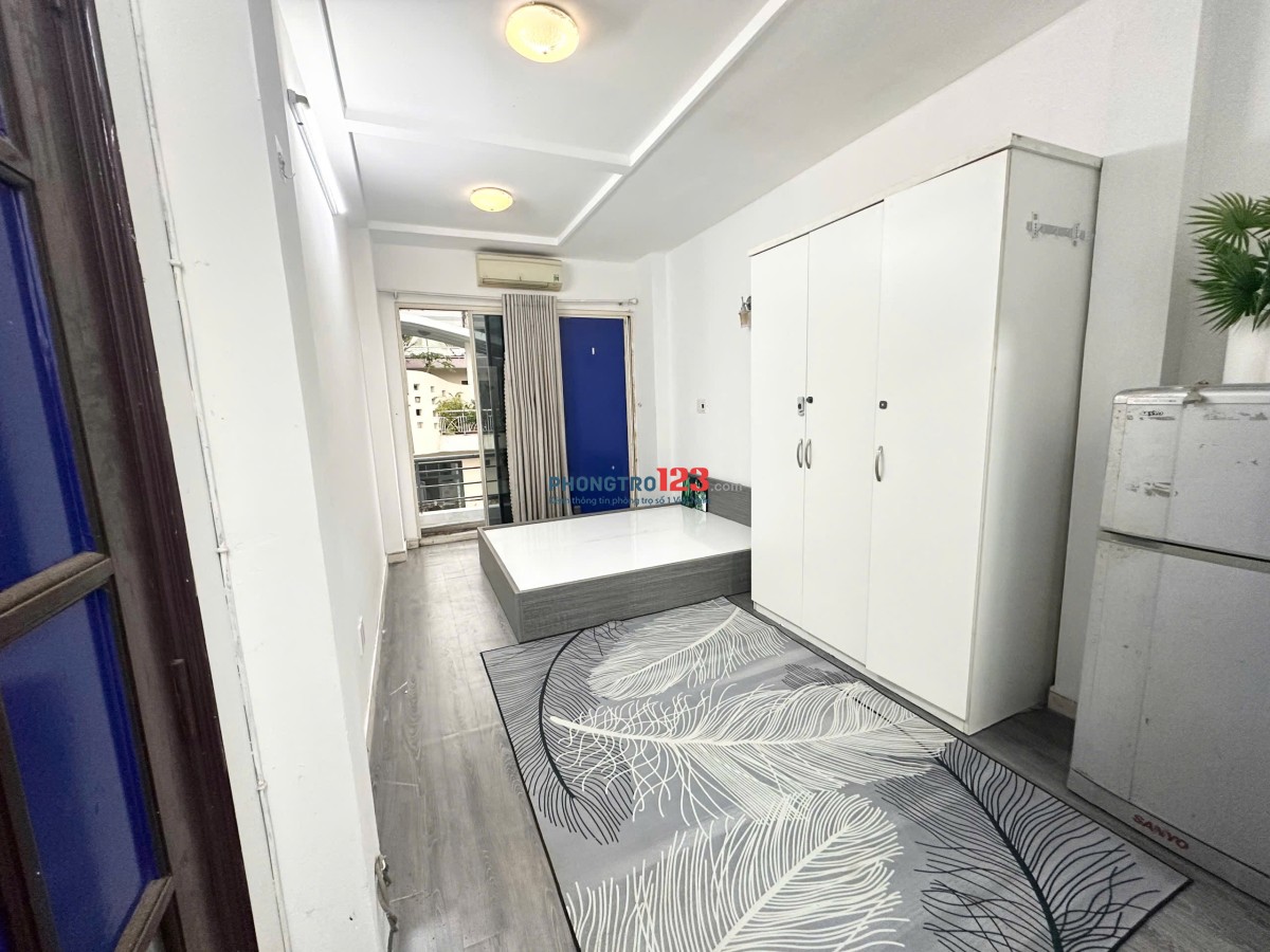 CHO THUÊ PHÒNG BAN CÔNG 22m2 , Full Nội THẤT - NGAY ĐƯỜNG BA THÁNG HAI Q10 - GẦN TOÀ NHÀ VIETTEL