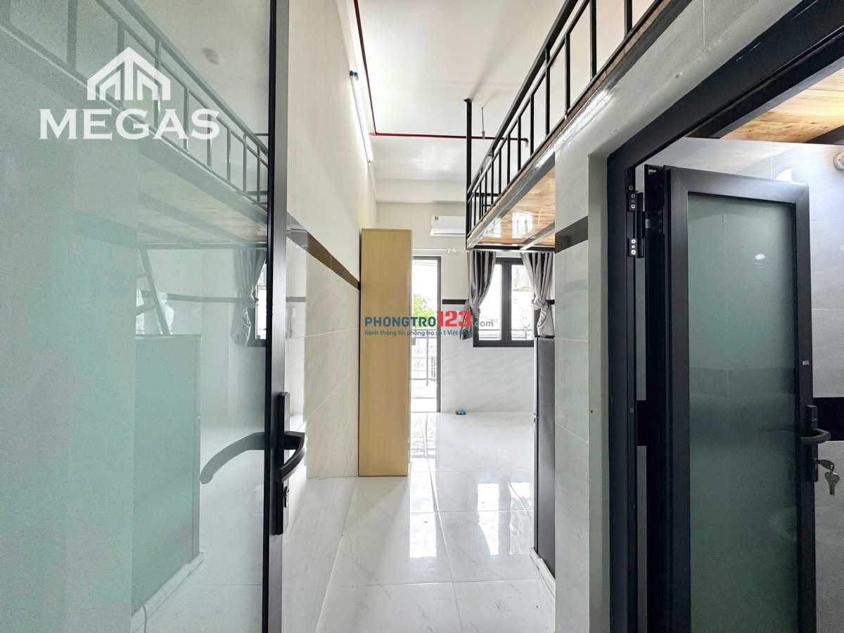 Mới xây chưa qua sử dụng ngay Tô Ký - full nt như hình ban công lớn