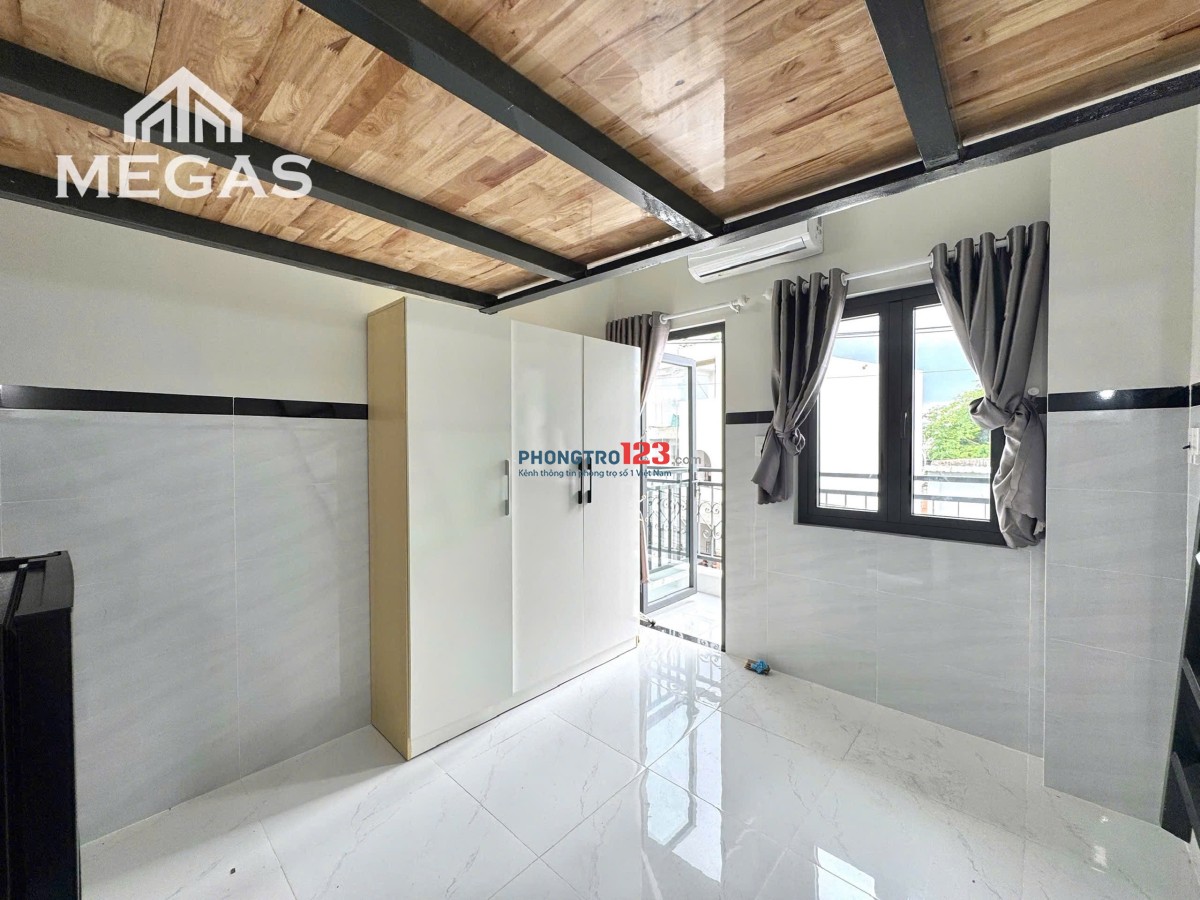 Mới xây chưa qua sử dụng ngay Tô Ký - full nt như hình ban công lớn