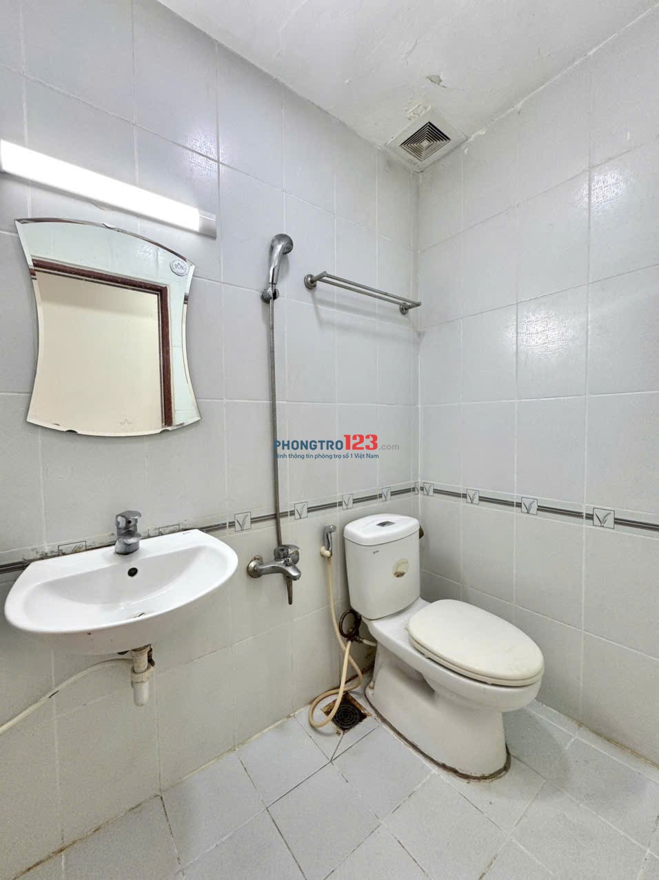 PHÒNG ĐẸP BAN CÔNG GẦN NHÀ GA T3 SÂN BAY MŨI TÀU CỘNG HOÀ