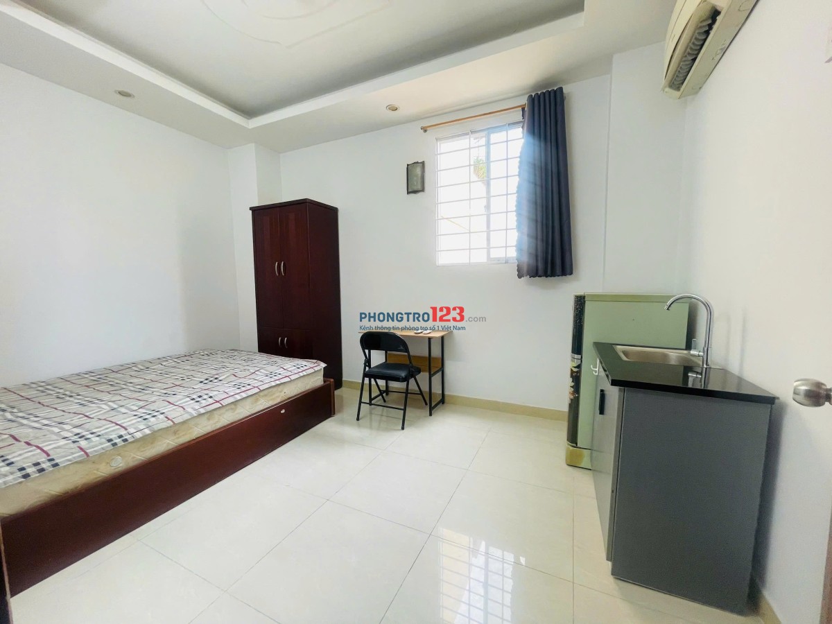 Chính chủ cho thuê phòng đủ nội thất như hình ngay trung tâm quận 10 sát quận 1 giá 4 tr