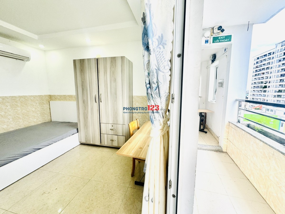 Xô Viết Nghệ Tĩnh đại học Hutech, GTVT, ngoại thương ban công thang máy