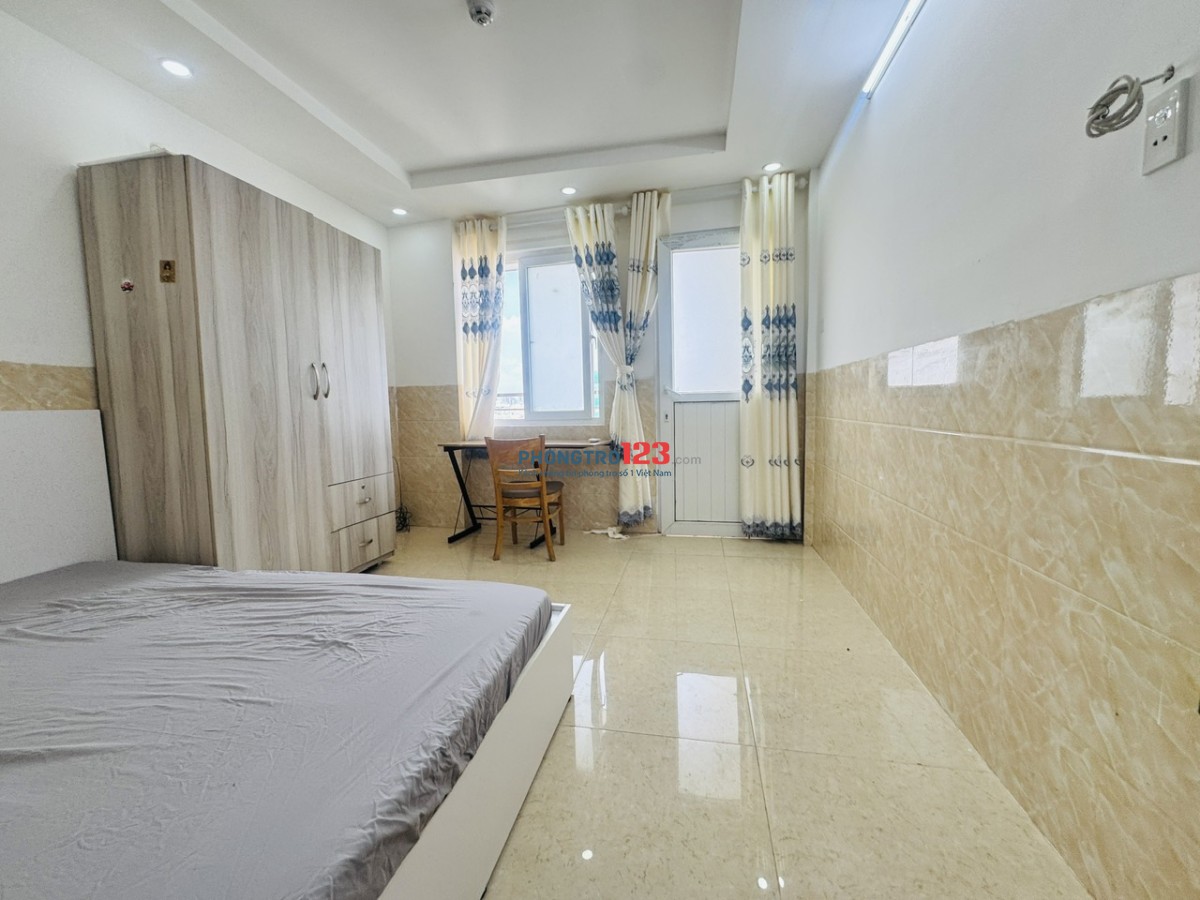 Xô Viết Nghệ Tĩnh đại học Hutech, GTVT, ngoại thương ban công thang máy