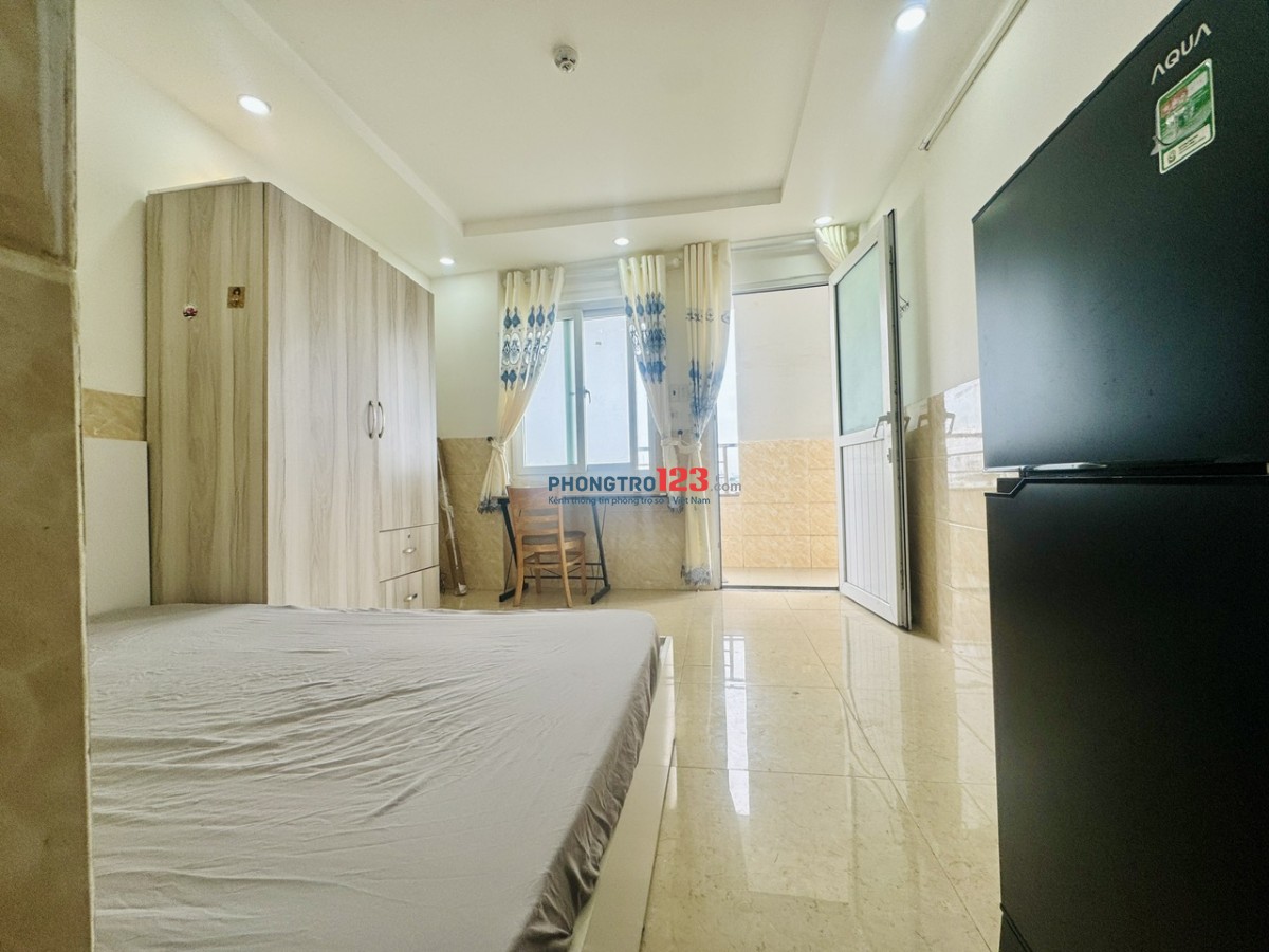 Xô Viết Nghệ Tĩnh đại học Hutech, GTVT, ngoại thương ban công thang máy