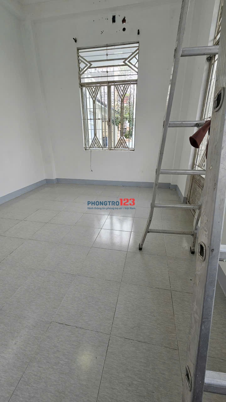 Cho thuê nhà nguyên căn KDC Nam Long Phú Thuận - 3PN, 3WC. 11 triệu/ tháng