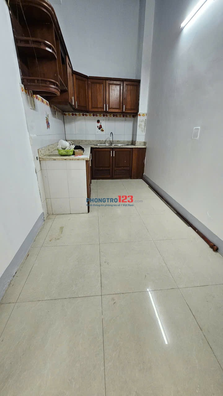 Cho thuê nhà nguyên căn KDC Nam Long Phú Thuận - 3PN, 3WC. 11 triệu/ tháng