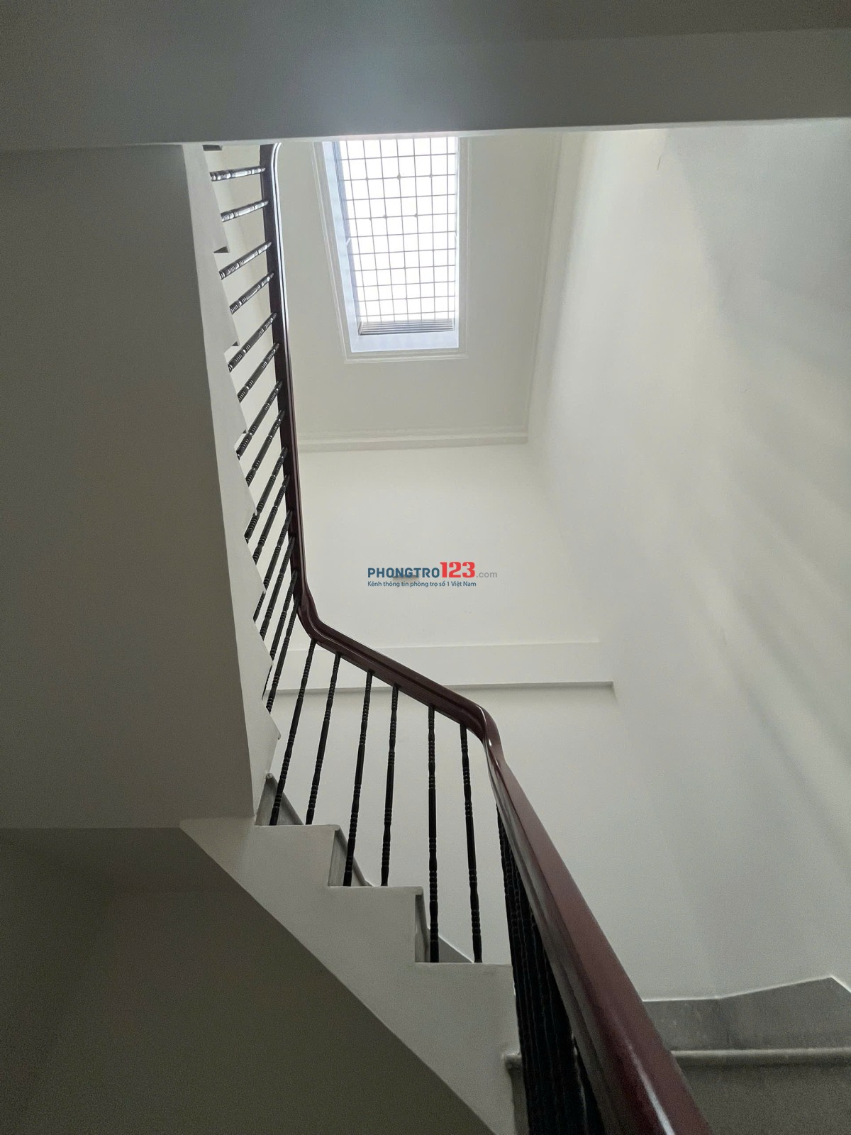 Phòng 1PN-2PN mặt tiền Q4, 100% mới, full nội thất cơ bản