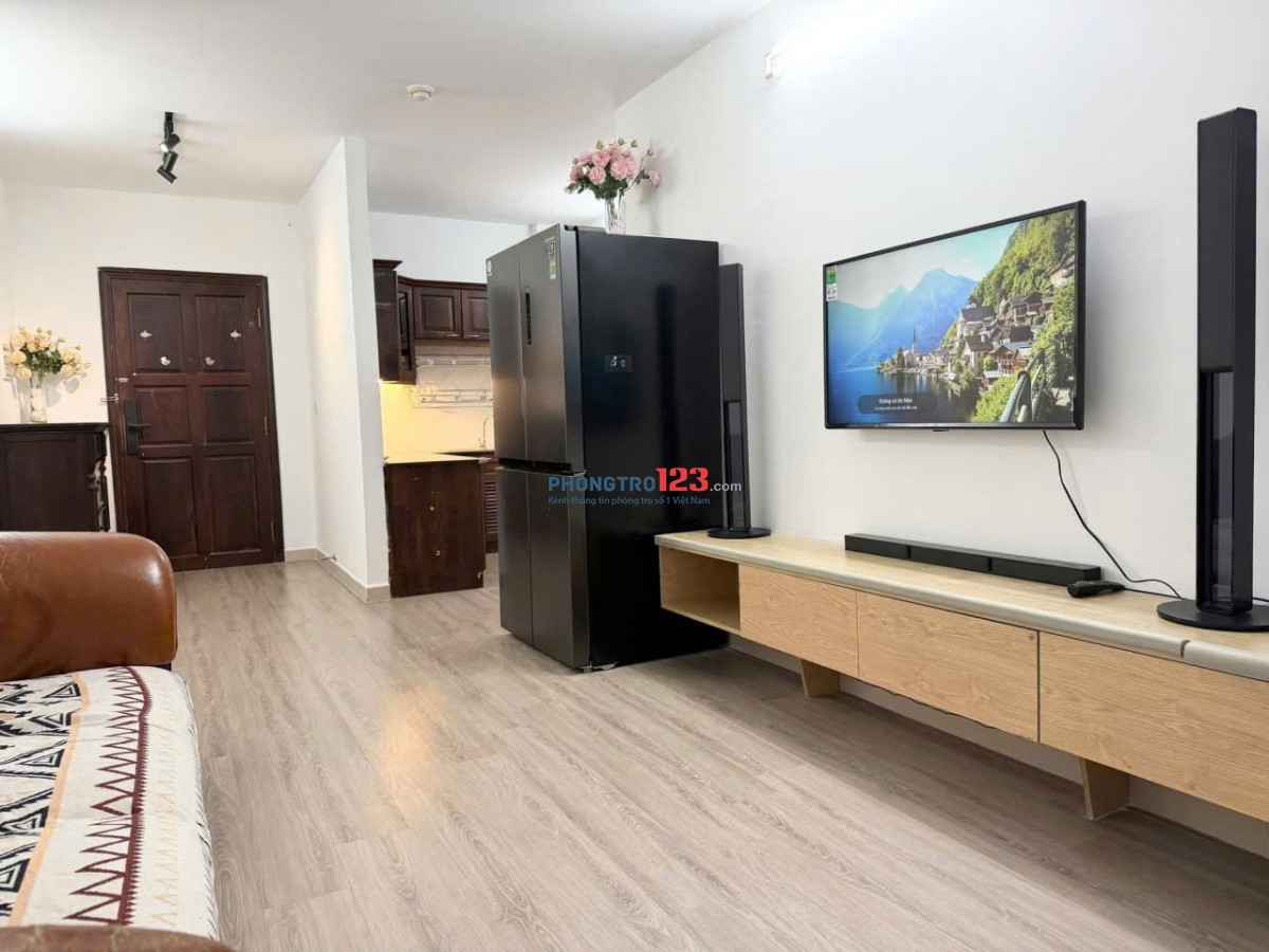 Căn hộ 79m2, 2p ngủ có nội thất C/c Babylon, Tân Phú - giá 12,5tr/th