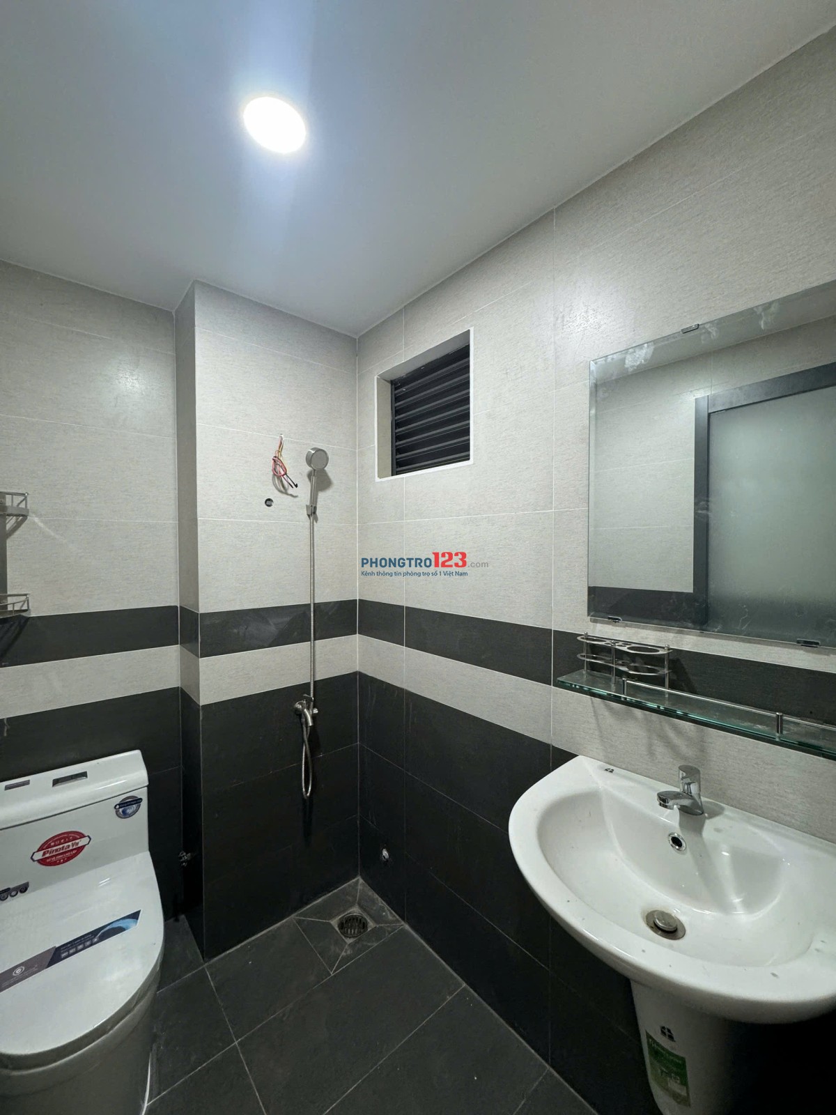 PHÒNG 25m2 FULL NỘI THẤT, THOÁNG MÁT, RỘNG RÃI, SẠCH SẼ, KHU QUÂN ĐỘI CỰC KỲ AN NINH PHẠM VĂN BẠCH