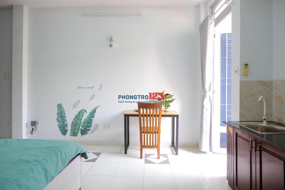 PHÒNG RỘNG 30M² CÓ BAN CÔNG – NGAY TÂN SƠN, TÂN BÌNH – GIÁ CHỈ 4TR5