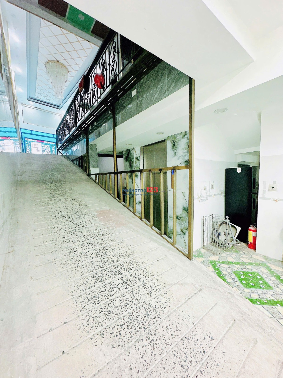 Cho thuê phòng Cao Cấp Có THang Máy, Mới Đẹp, Full nội thất Âu Dương Lân P3Q8