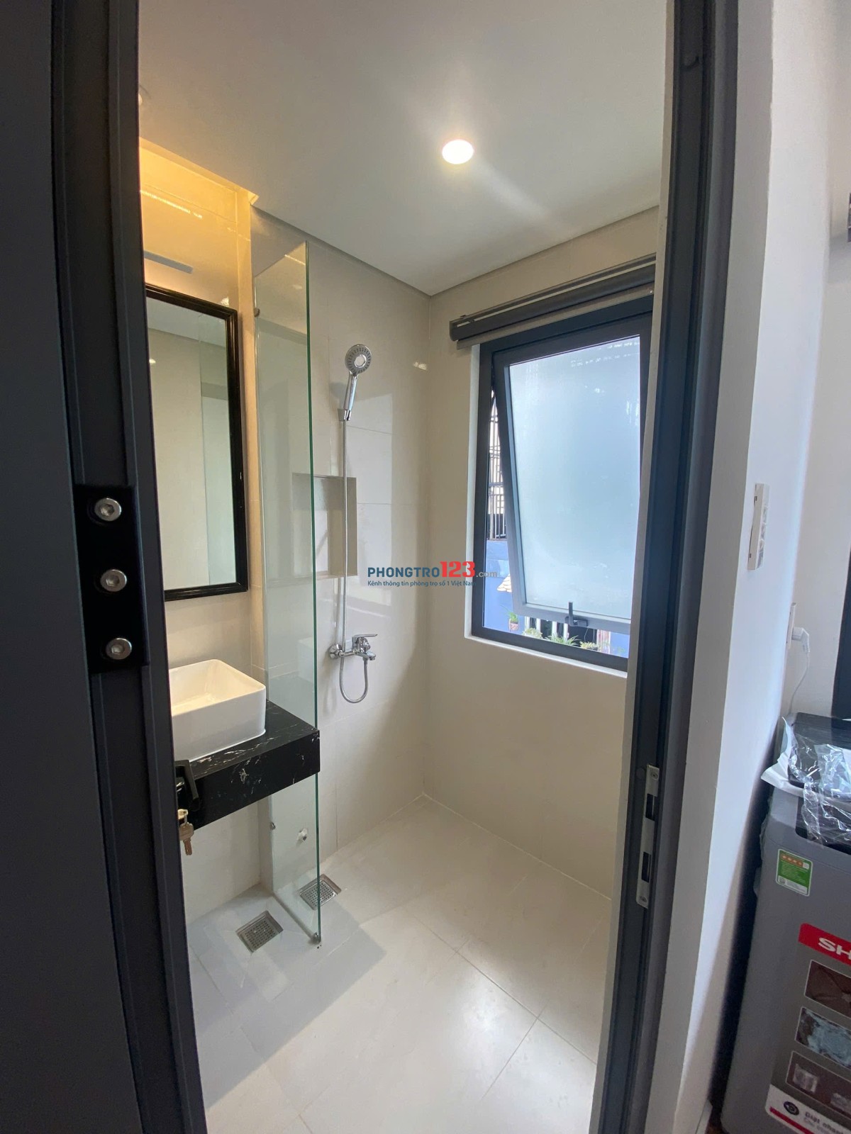 Tìm người ở ghép yêu cầu đàng hoàng là dc