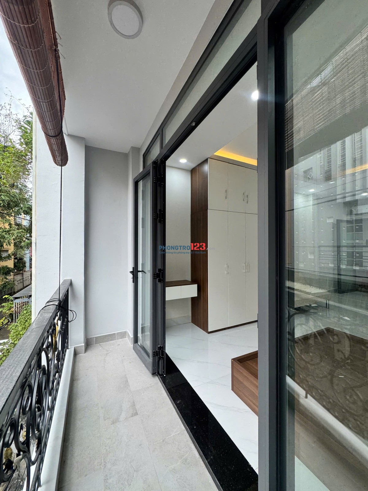 STUDIO FULL NỘI THẤT - BAN CÔNG - MỚI 100% - GIẶT RIÊNG