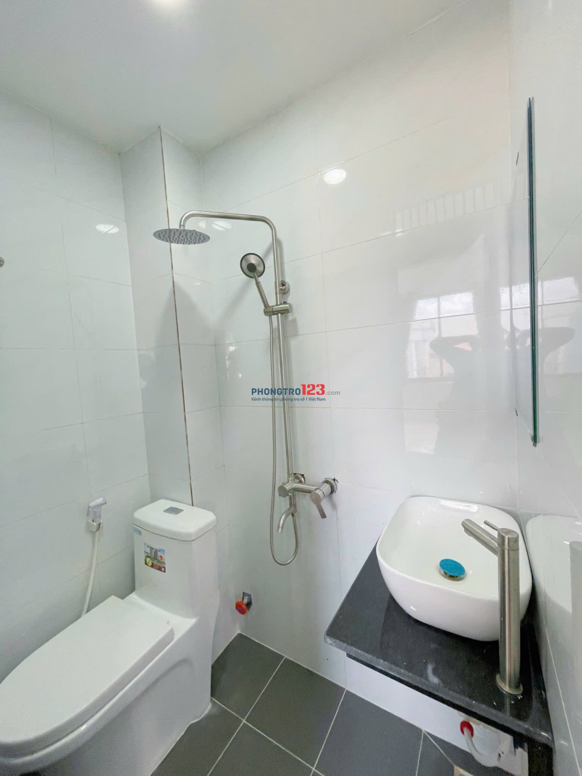 CHO THUÊ CHDV 40m2 FULL NỘI THẤT BAN CÔNG Ở ĐƯỜNG NGUYỄN GIA TRÍ Q. BÌNH THẠNH