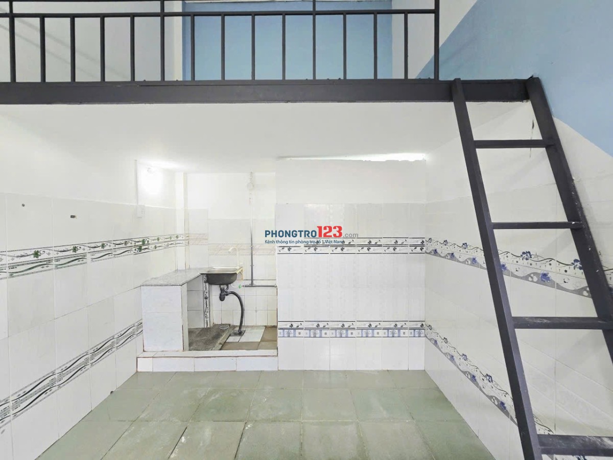 Gần khu công nghiệp thống nhất