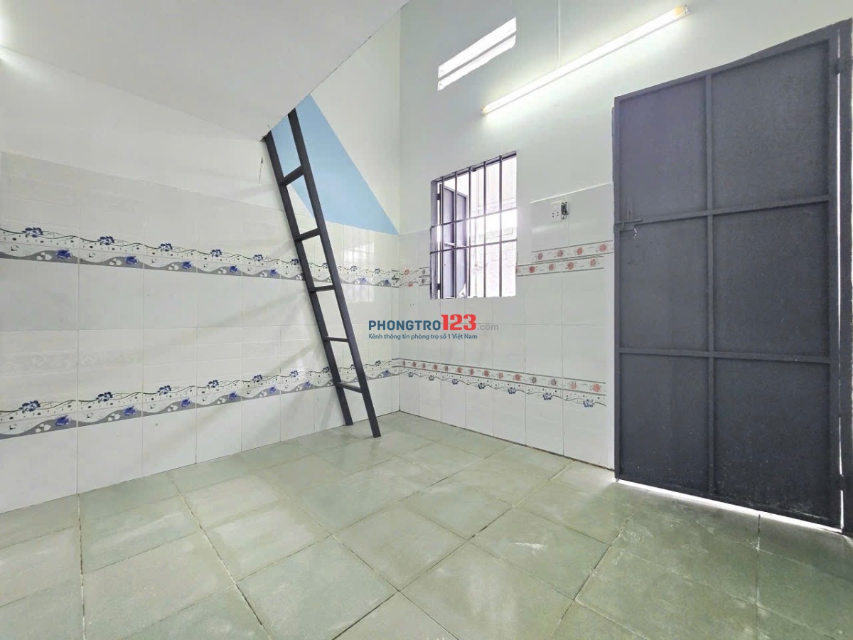 Gần khu công nghiệp thống nhất