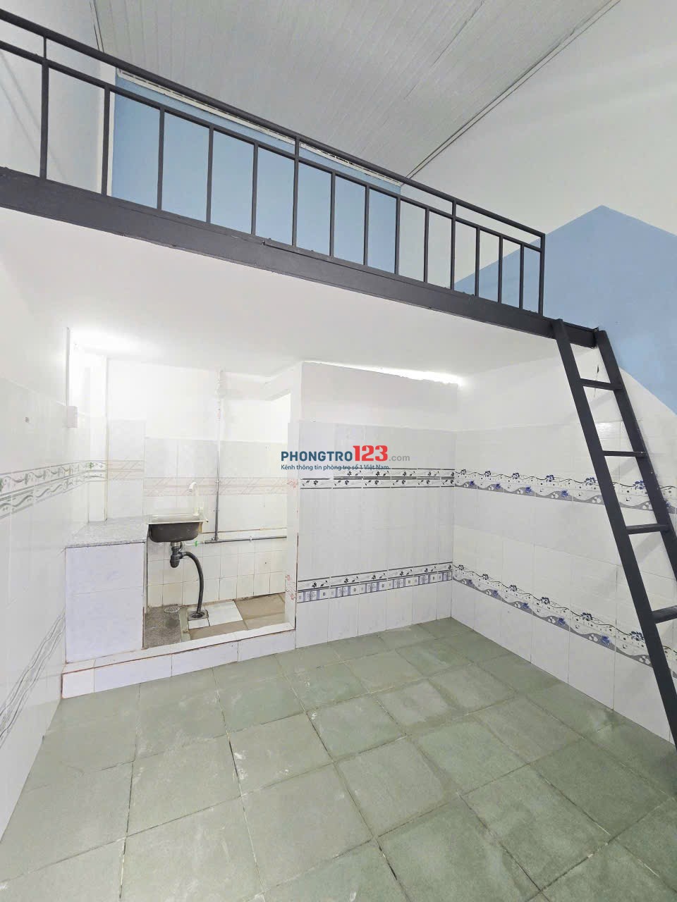 Gần khu công nghiệp thống nhất