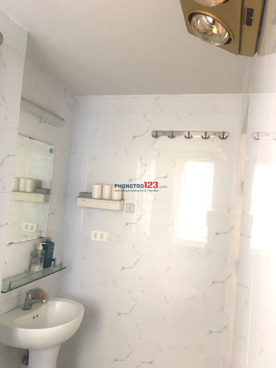 Căn hộ mini Lê Trọng Tấn, Phương Liệt, diện tích 32 mét, có ban công, cửa sổ thoáng, hướng Đông Nam