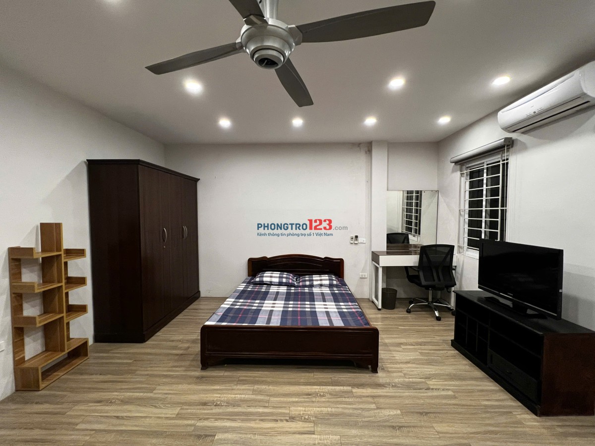 Căn hộ mini Lê Trọng Tấn, Phương Liệt, diện tích 32 mét, có ban công, cửa sổ thoáng, hướng Đông Nam