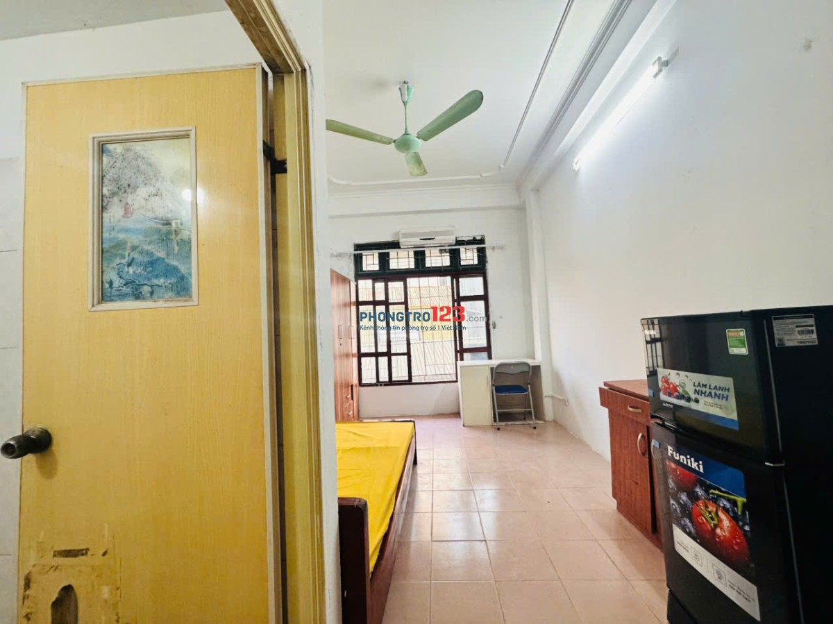 Cho thuê phòng đẹp giá rẻ, Kim Liên Đống Đa . Đi Bộ ra Vincom Phạm Ngọc thạch, ĐH Y...